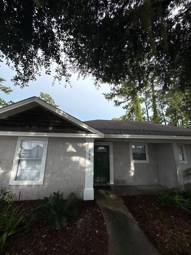Building Photo - 106 Leeswood Cir