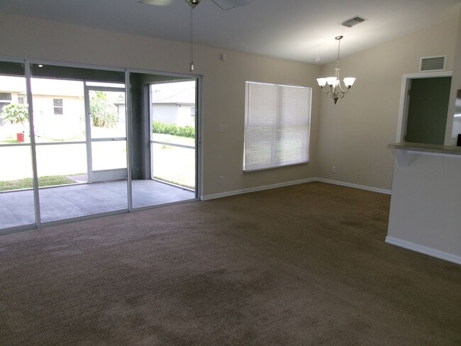 Building Photo - Convenient 3/2/2 to Pine Island and Del Prado
