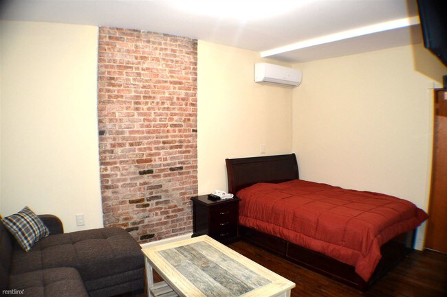Foto del edificio - 3818 Crescent St