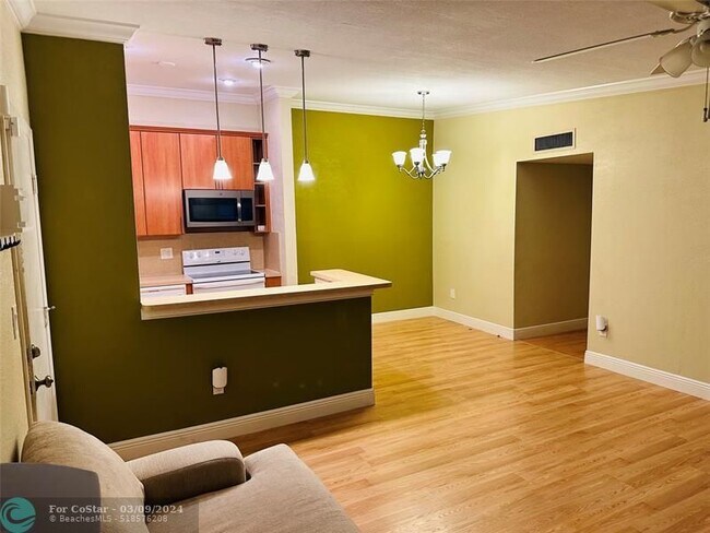 Foto del edificio - 9614 W McNab Rd