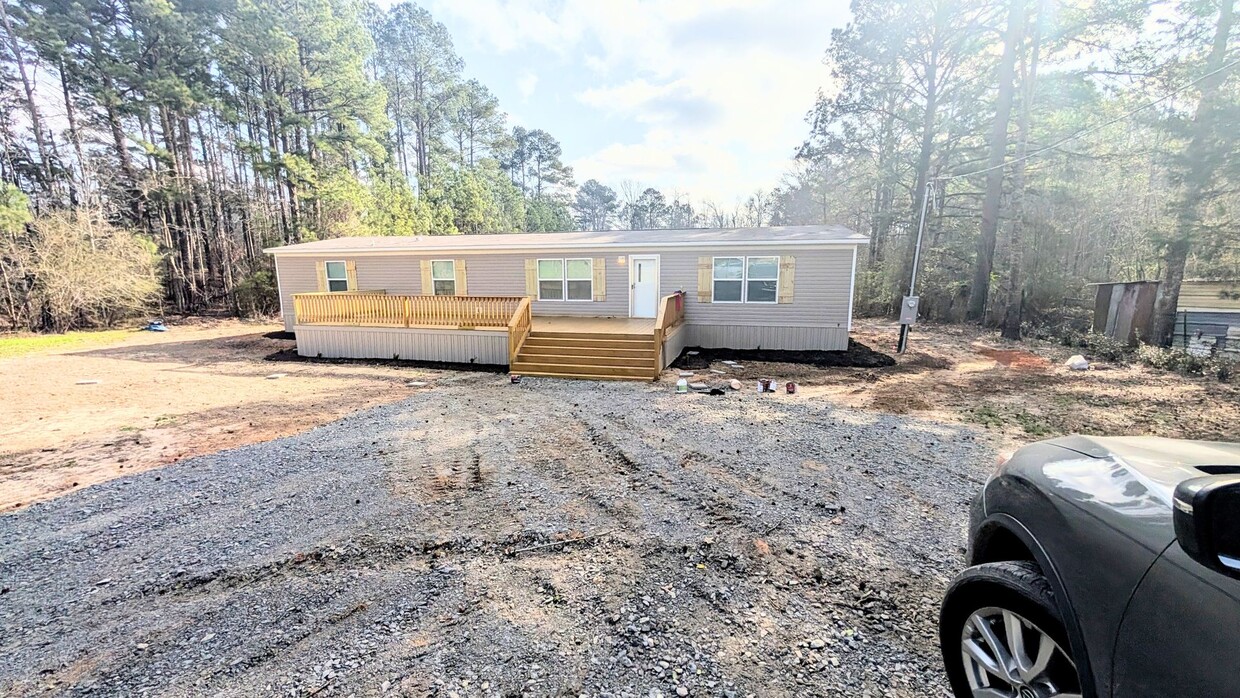 Primary Photo - 4 bedroom mobile home in Calhoun