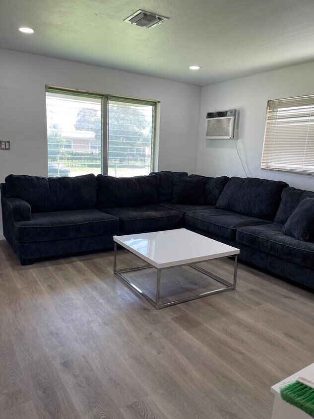 Foto del edificio - 1513 NW 18th Ct