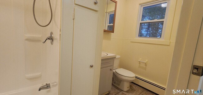 Foto del edificio - 1267-UNIT Thompson Rd