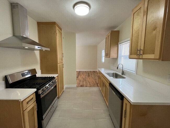 Foto del edificio - BELLA APARTMENTS: Beautiful 1 Bed - 1 Bath