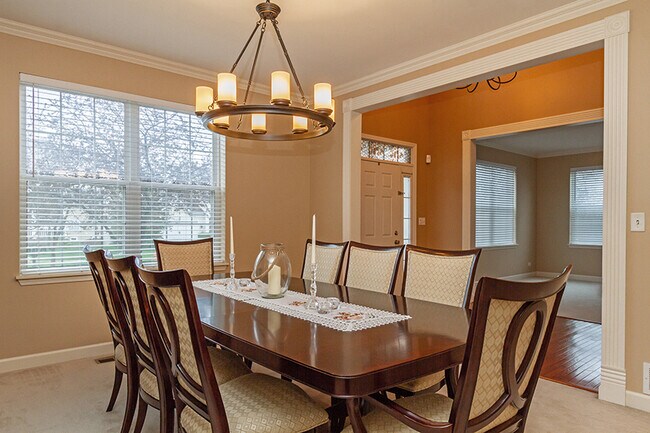 Foto del edificio - 609 Aborn Ave