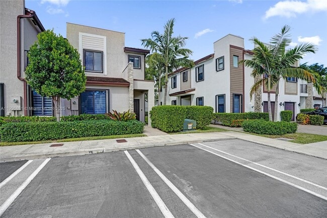 Building Photo - 391 NE 208th Terrace