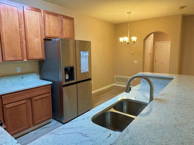 Foto del edificio - 23406 E 5th Pl