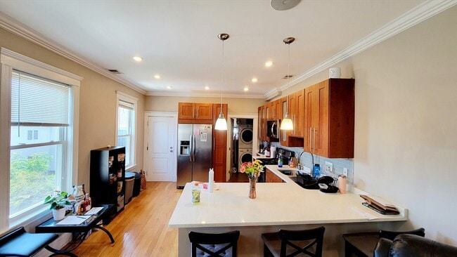 Photo - 54 Stanley Ave (Medford, MA) Apartment