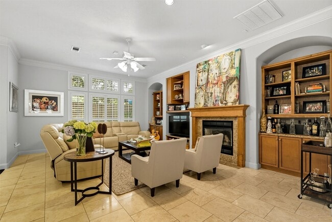 Building Photo - 1044 Memorial Village Dr