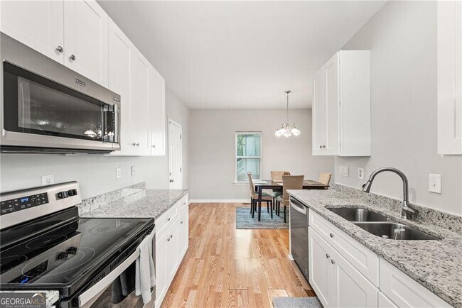Foto del edificio - 809 Spencer St NW