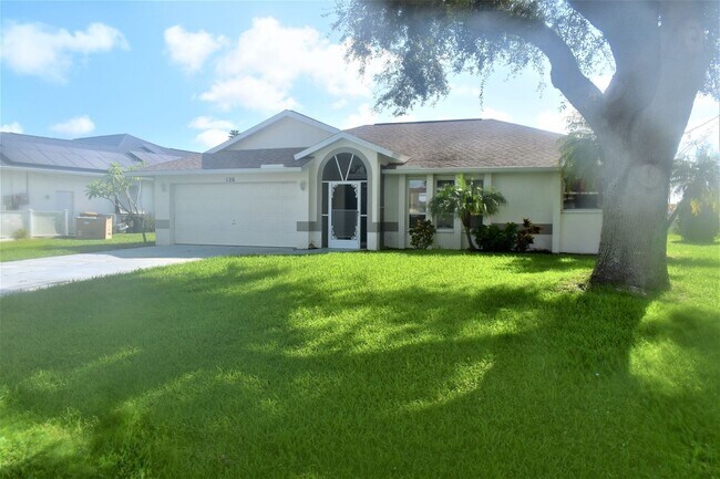 Foto del edificio - 3 br, 2 bath House - 126 Broadmoor Lane