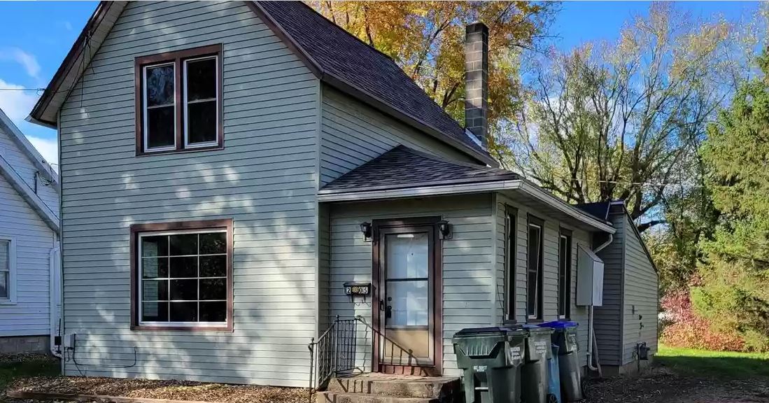 Primary Photo - 1205 Shiocton St