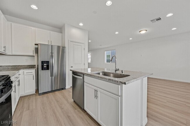 Foto del edificio - 8136 Rockflower St