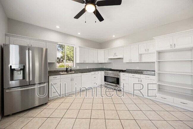 Foto del edificio - 6001 N Tower Ln