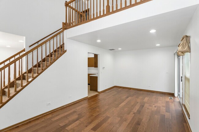 Building Photo - 1097 Quaker Hill Ct