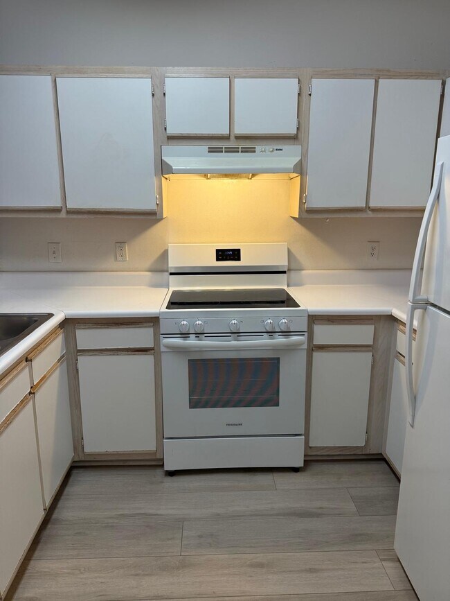 Foto del edificio - 1306 River Oaks Dr