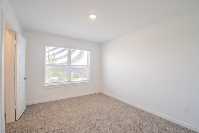 Building Photo - 30030 Foxtail Pne Ct