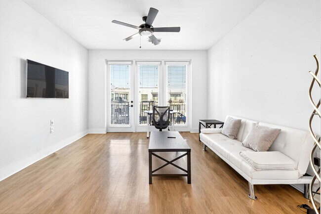 Foto del edificio - 1116 Gramercy Ln