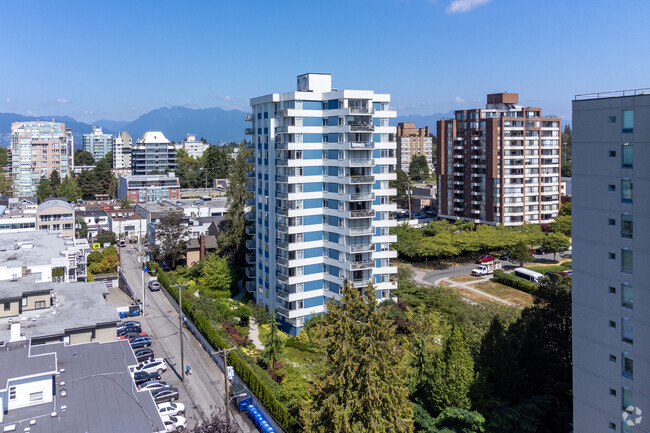 Building Photo - Park Towers