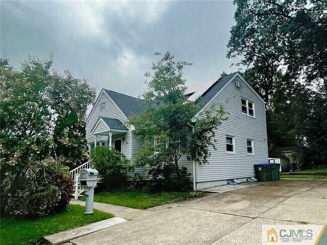 Building Photo - 46 Blossom St