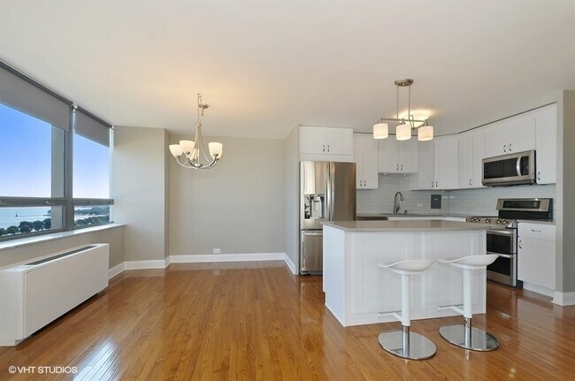 Foto del edificio - 5701 N Sheridan Rd
