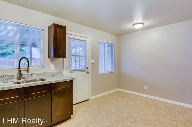 Building Photo - 3 br, 2 bath House - 6835 S 5th Ave
