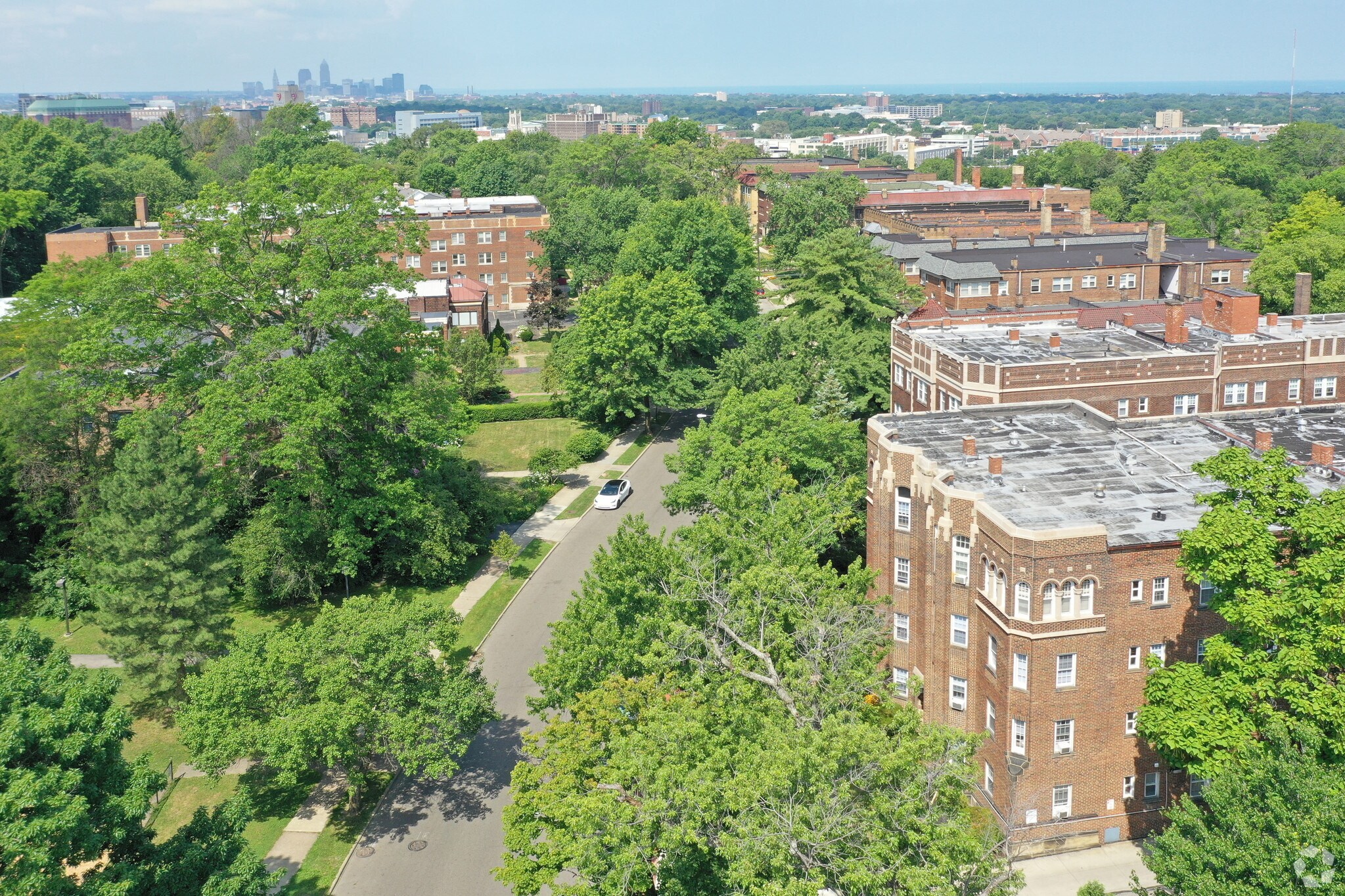 Lewis Manor Apartments – photo 2