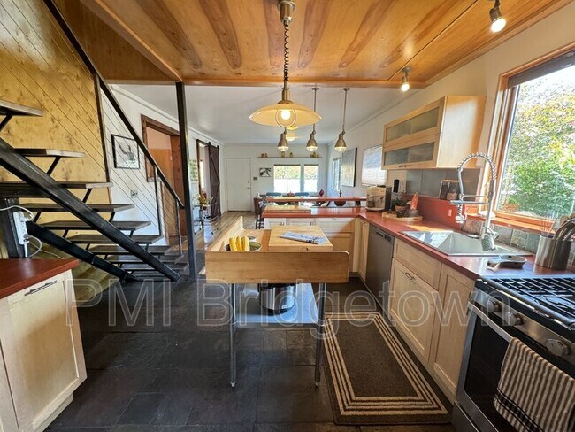 Foto del edificio - 5407 NE 33rd Ave