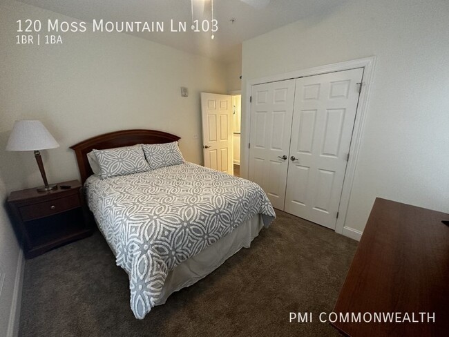 Foto del edificio - 120 Moss Mountain Ln