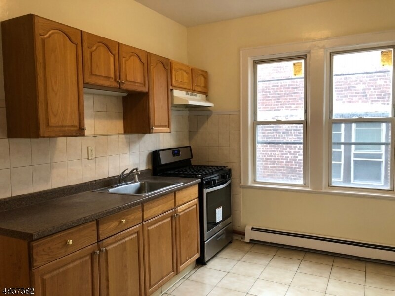 326 Field Pl, Hillside, NJ 07205 Room for Rent in Hillside, NJ