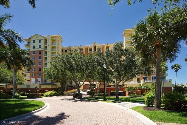 Foto del edificio - 14200 Royal Harbour Ct