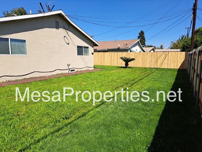 Foto del edificio - 5141 Merle St