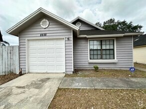 Building Photo - 8828 Townsquare Dr S