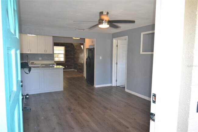 Foto del edificio - 11465 92nd St N