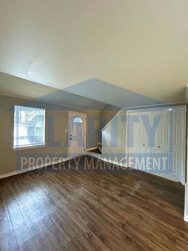 Building Photo - 2935 Adkisson Dr