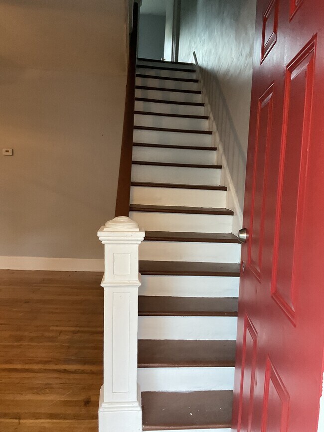 Foto del edificio - 1332 Custer St