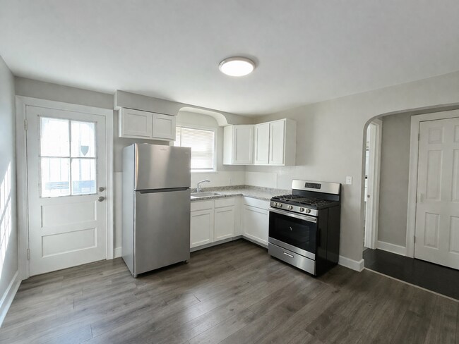 Foto del edificio - 1908 W Market St