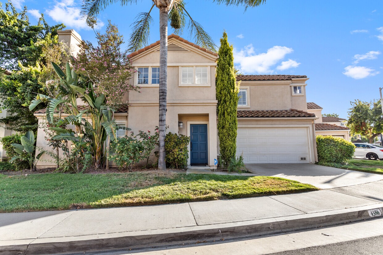 Foto principal - 4386 Willow Glen St