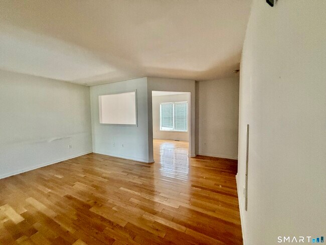 Foto del edificio - 174 Stonefield Dr