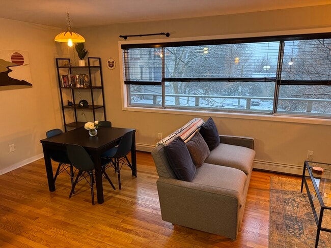 Foto del edificio - 47 Lafayette Ave NE