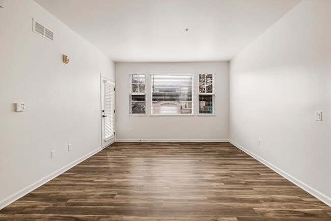 Interior Photo - Sterling Oaks Luxury Apartments