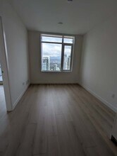 Building Photo - 6468 Willingdon Av