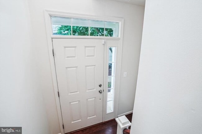 Building Photo - 12789 Lotte Dr
