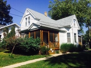 Building Photo - 703 W Olive St