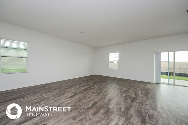 Foto del edificio - 146 Hidden Lk Lp