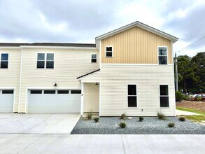 Building Photo - 2860 Worth Dr