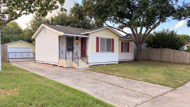 Building Photo - 4334 Randall Dr