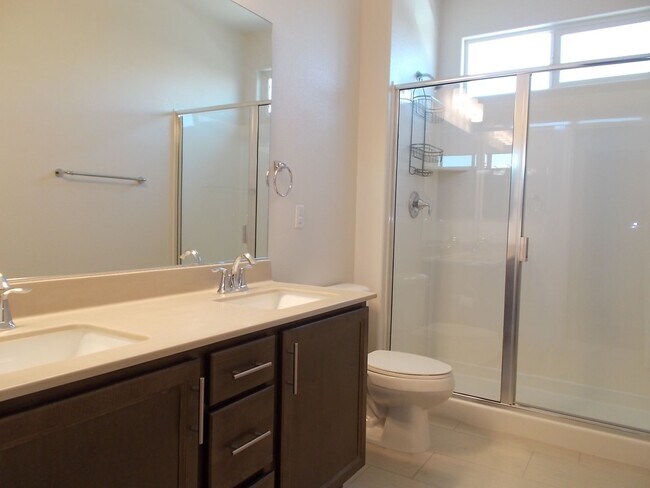 Foto del edificio - 1401 Cattail Falls St