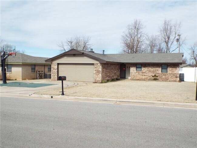 Foto del edificio - 13 Von Elm Ave