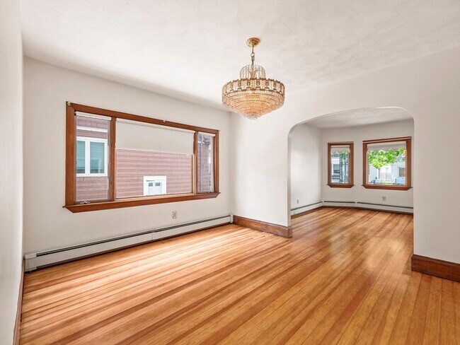 Building Photo - 37 Wright Ave